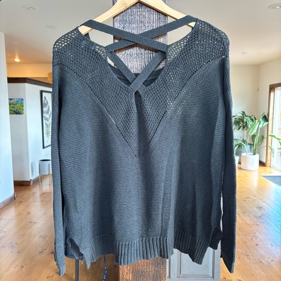 Heartloom Charcoal Knit Top - Picture 4 of 8